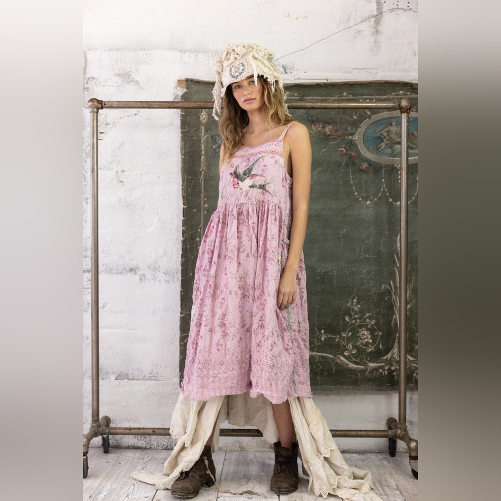 Magnolia Pearl Eyelet Floral Bellisima